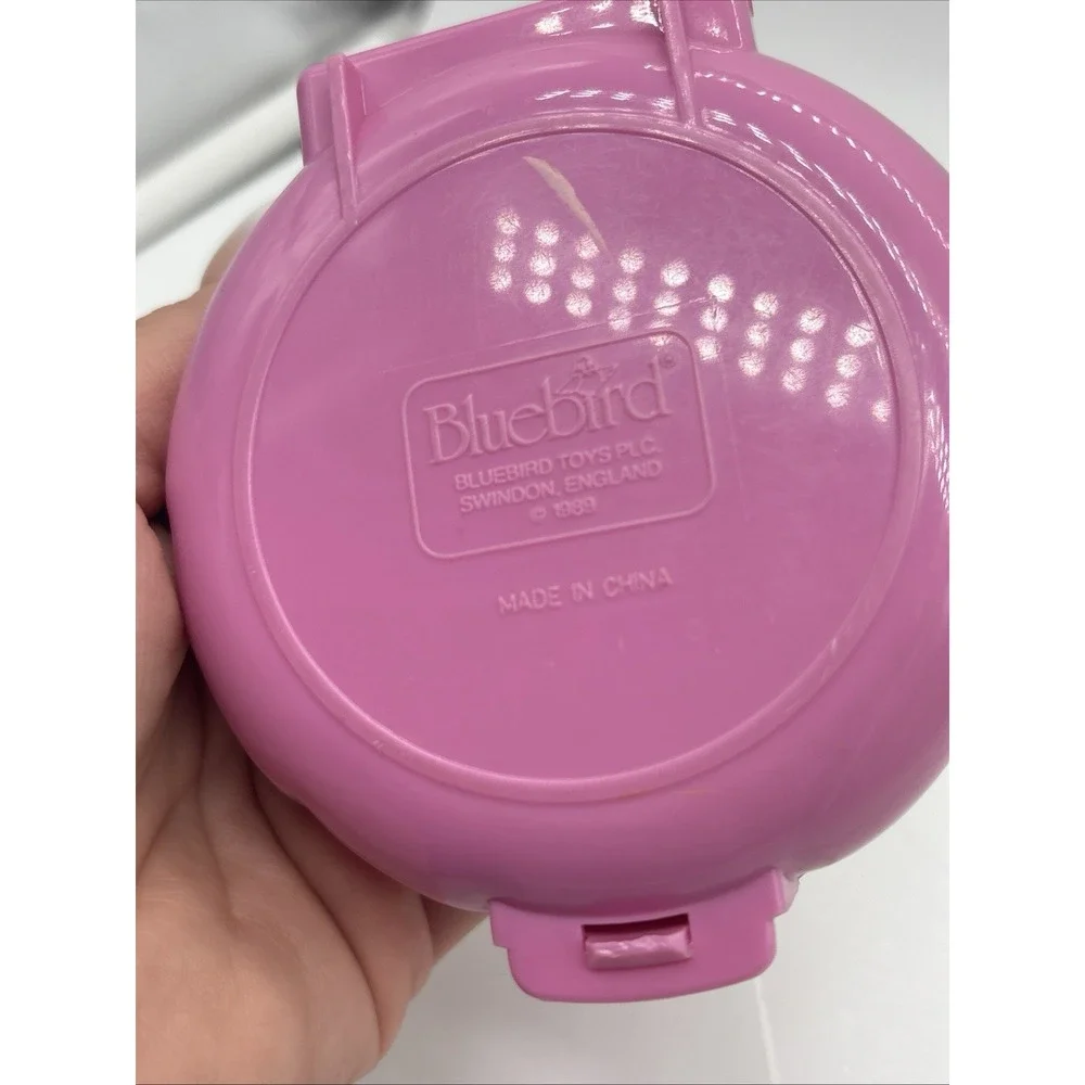 1989 Bluebird Toys Polly Pocket Polly's Cafe Compact Playset No Dolls/Figures